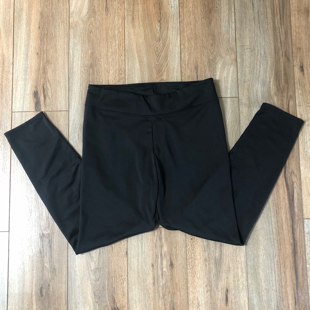 Black leggings